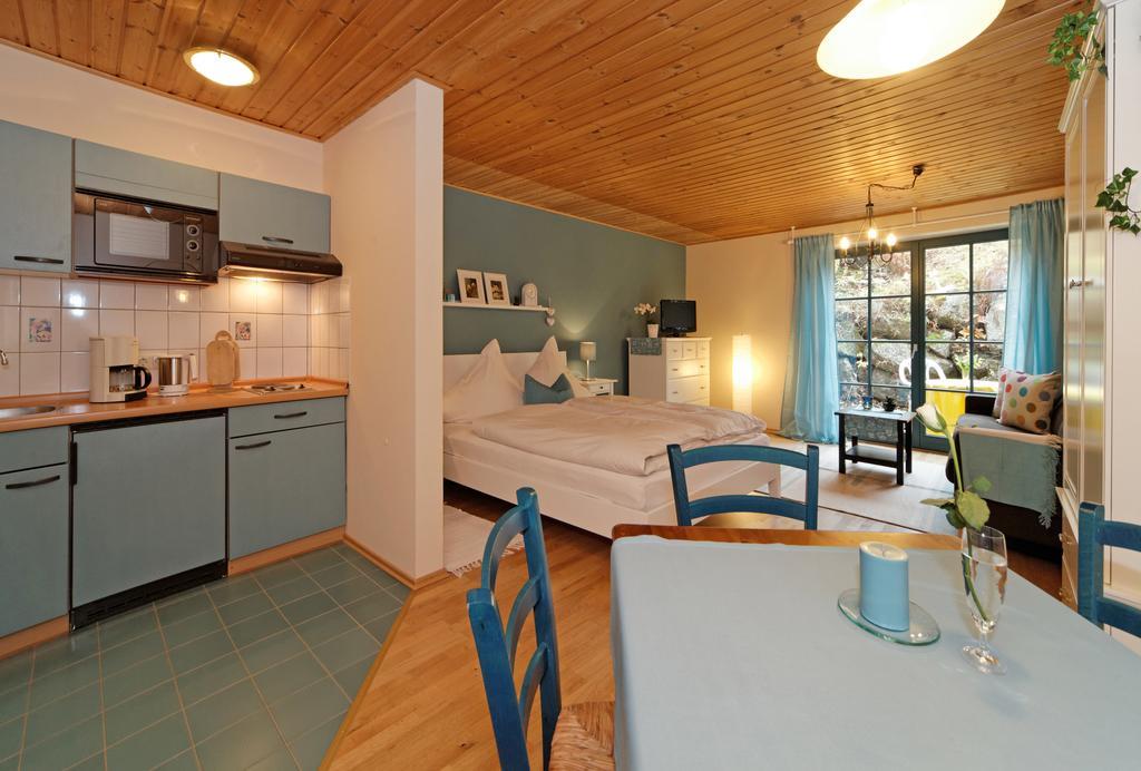 Ferienhaus Mitterdorf 미테르피르미안스로이트 객실 사진